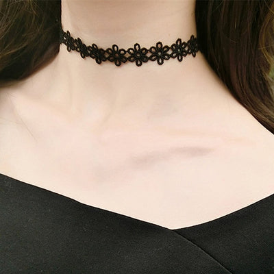 Clavicle Choker Necklace